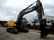 VOLVO EC 240BNLC- гусеничный экскаватор