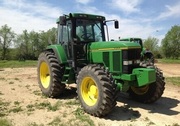 Трактор модели  John Deere 7700