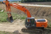 Запчасти на экскаватор Hitachi ZX240