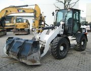 Фронтальный погрузчик CATERPILLAR 908H